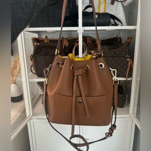 Mk bucket bag